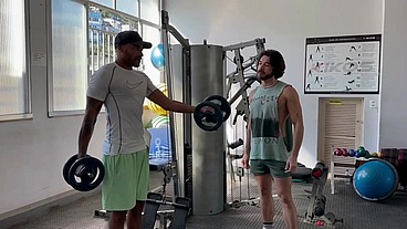 Pegação na academia. - Parte I