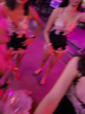 Soi 6 Pattaya 🇹🇭 - After Dark Temptations: Sultry smiles and nonstop nightlife f