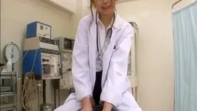 Enfermera Ebihara Arisa Jode al Paciente con Examen Loco y Raro