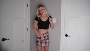 Spreading My Lips &amp; Peeing for You