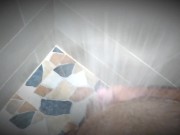 Orinandome a mi mismo en la ducha