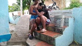 me doy cuenta como me mi la vecina y la seduzco pa cogermela parte 1