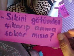 Cansu nasil sikisecegini kocasina soyluyor. GameOfSex 1