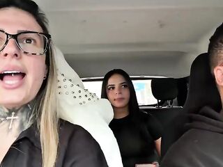 We called the candy vendor angel from Farol! To be a porn actress and have great sex in our car! The nineteen-year-old accepted and we had great sex with her until this babe had a great climax.