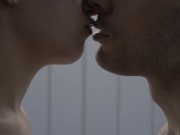 (ASMR) Besos románticos y apasionados en un día lluvioso 4K