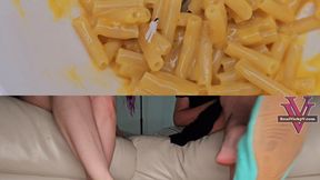 Vicky and Maleka are unaware and wondering where you and friends are: Unaware, Giantess, Step-Mom, Shrinking Fetish- 1080p