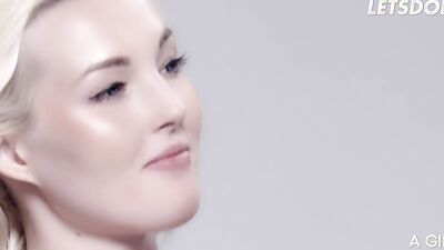 Four Babes Lexi Dona, Silvia Dellai, Sybil & Lovita Fate Romantic Lesbian Fuck - A GIRL KNOWS