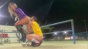 MACHO CASADO FUDENDO O CUZINHO DA SAFADA NA ACADEMIA