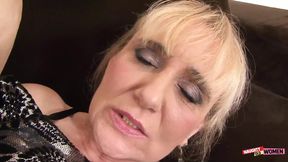 Steamy Anal&#x1F44C; Session with a Massive Black Cock&#x1F346; and a Luring MILF