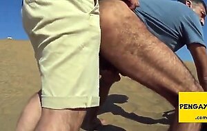Outdoor cruising fun with a stranger on a dune