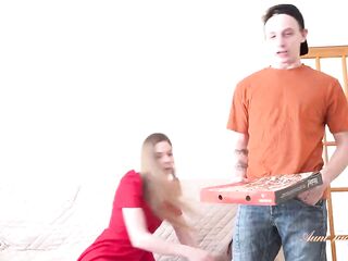 AuntJudysXXX - Tall mother I'd like to fuck Alice Maze Pays the Pizza Stud with Her Snatch