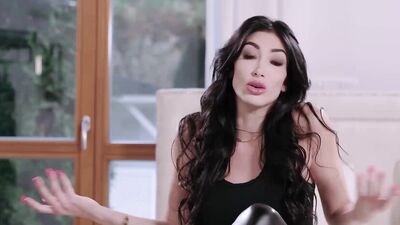 Seductive Gaultier Receives Steamy Facial After Interview