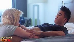 Damn! Hot Pinoy Jock Fucks Hooker For Funsies