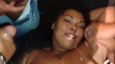 Aniversário na base dos sapecas, Grazy ganha banho leite em comemoração