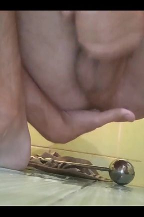 The Wide Bottle Goes in so Deep That Cum Started Pouring Out and I Started Cumming From an Anal Orgasm. Rubbing My Swollen Anal