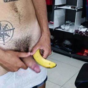 Comparing my penis to a banana, I got my boner