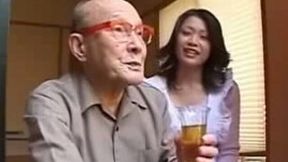 Old fart gave me a few bucks and then I sucked his willy