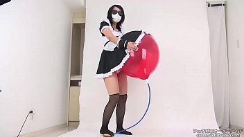 balloon popping fetish