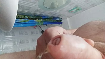 Close up piss  and play and cum