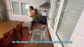 Horny Girlfriend Gets Fucked in the Kitchen and Gets Cum on Her Feet