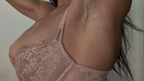 ARMPIT CLOSENESS | Donna