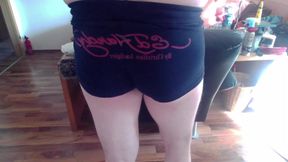 Mein Po in Hot pants