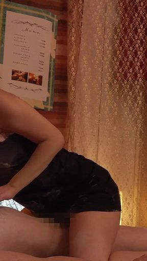 Momo - the Goddess of Men's Esthetic Salons Is a No-touching!