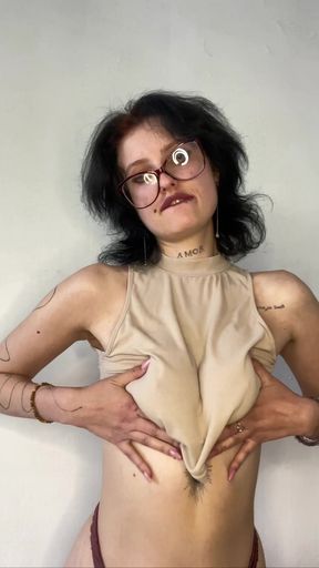 I'm horny, do you want to look at me without clothes?😏