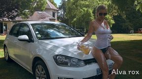 envie que je vienne laver ta voiture ? je voulais me rafraichir mais je crois ...