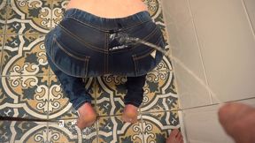 desperate pee in jeans next he pee on my ass