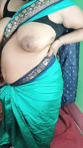 Indian horny mom Striping in green sharee and showing her pussy closeup