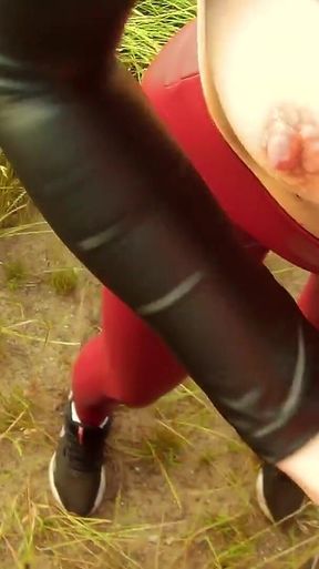 Outdoor Quickie in the Fields with a Huge Creampie