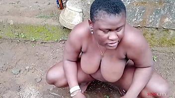 African Gift washed her pussy thoroughly before fucking the kings son outdoor