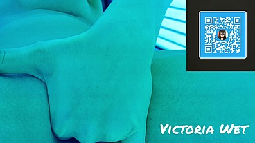 Victoria Wet - masturbation in the solarium