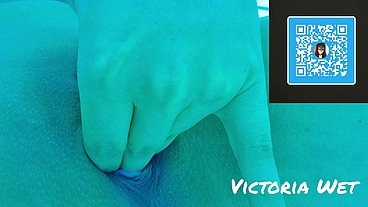 Victoria Wet - masturbation in the solarium