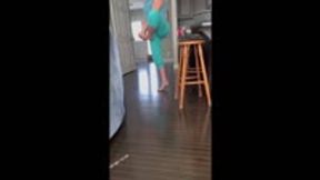 Bare Toe Troubles MP4