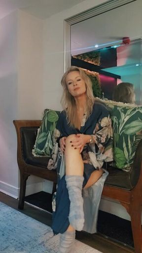 Mistress' Nylon Ritual for Devoted Eyes