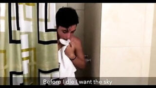 Spinkiga homosexuella slynor får anal knulla barbacka