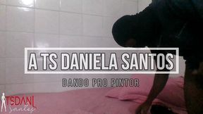 dando pro pintor depois do trabalho.