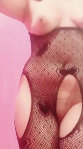 Celine the whore of Tizi Ouazou with her sexy ass wants a cock back