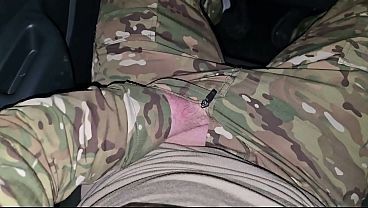 Deutscher Soldat wichst heimlich nachts im Auto - PhantomGentX