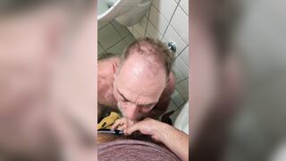 Berlin Douche Anon Fellate