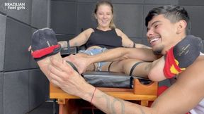 The perfect way to make Mia Hale lose control from tickling! - Brazilian Foot Girls
