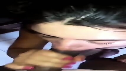 Novinha Mamando At Tomar Porra