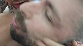 Fudi o cuzinho do meu vizinho e ele gritou de prazer