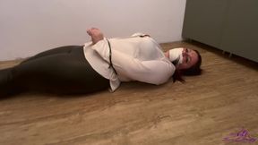 YY254 - Cabletied and sweating