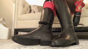 Cream Polish For My Rubber Boots (MP4)