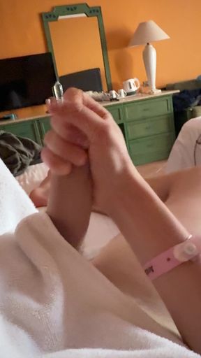 I love jerking off in the hotel