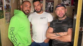 bareback porn in club cruising from barcelone with pornstars