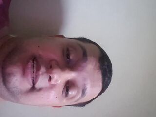 am dat bani la o curvă